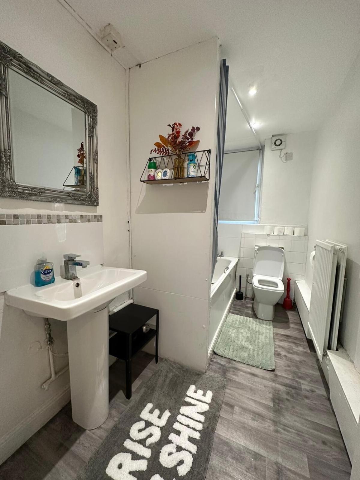Апартаменты 2 Bedroom Flat, 2 Minutes Walk To Bethnalgreen Station,