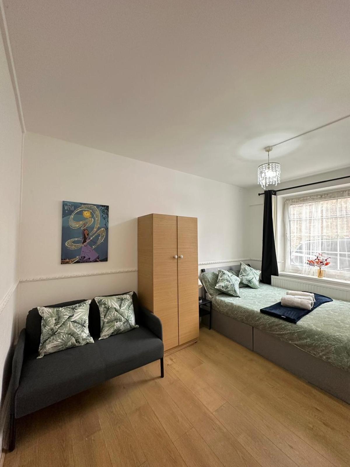 2 Bedroom Flat, 2 Minutes Walk To Bethnalgreen Station, Апартаменты